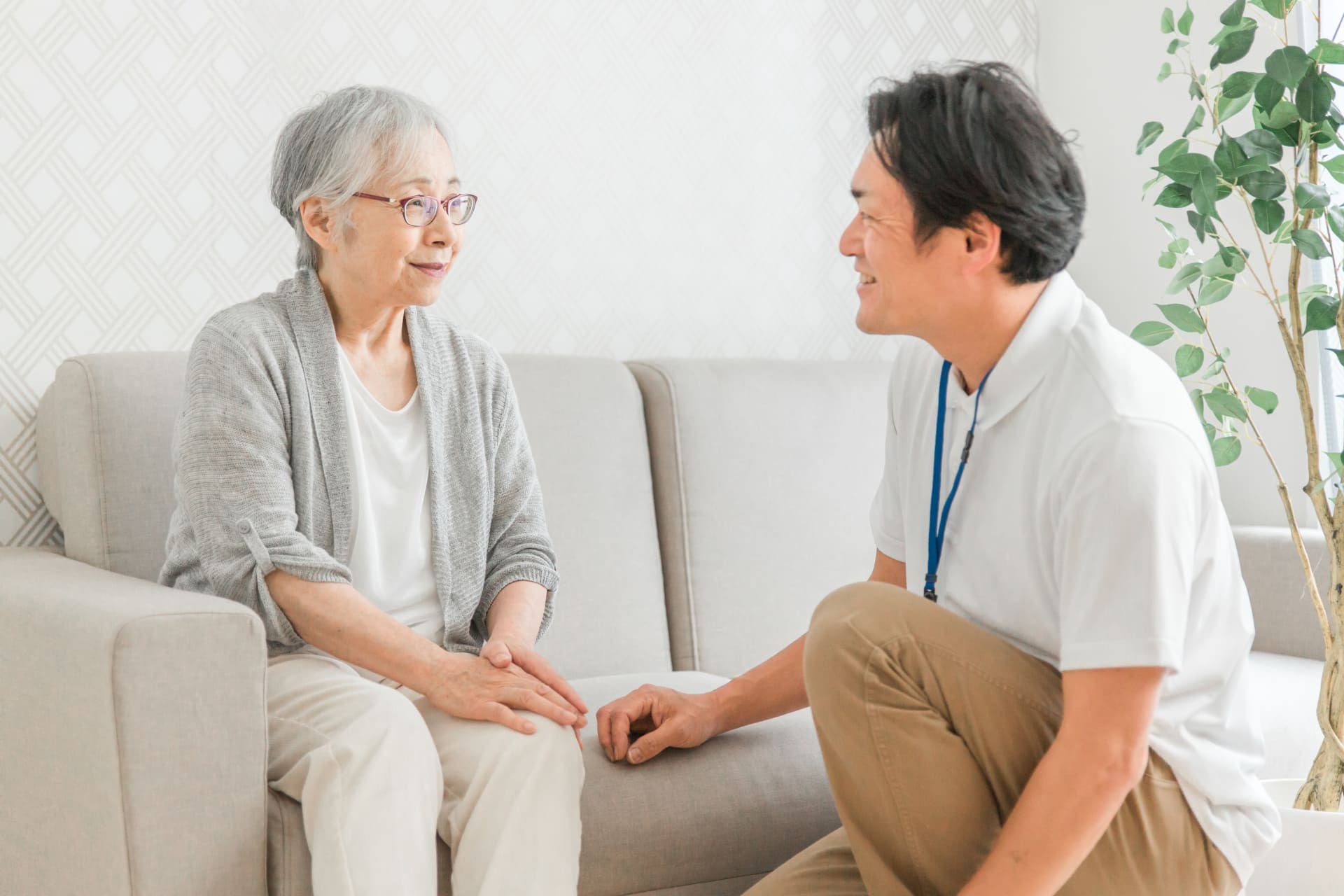 在宅で利用できる介護士のプライベートケア